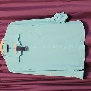 Tommy Hilfiger Women's Button Down Size Medium